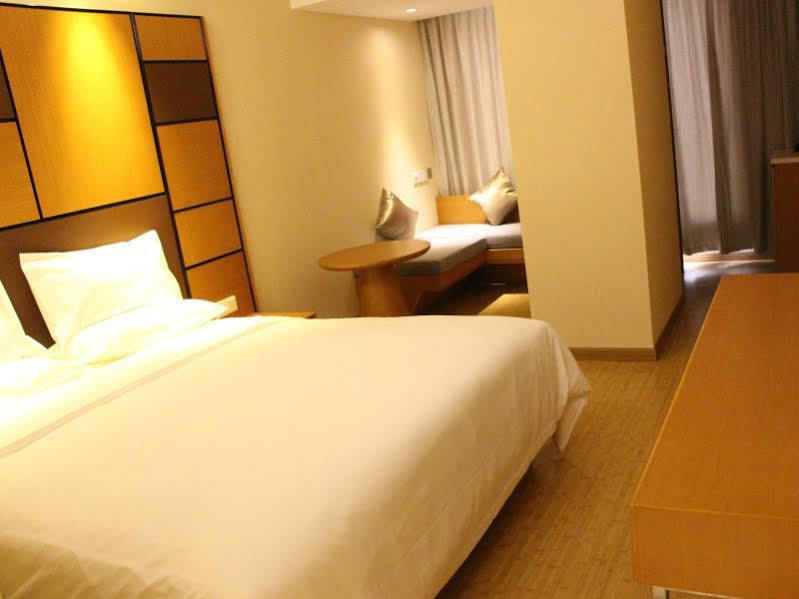 All Season Kunming Zhengyifang Pedestrian Street Hotel Экстерьер фото